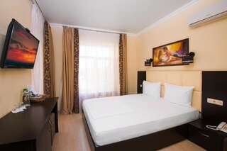 Гостиница Top Hill Hotel Краснодар Двухместный номер «Комфорт» с 1 кроватью или 2 отдельными кроватями-2