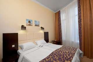 Гостиница Top Hill Hotel Краснодар Двухместный номер «Комфорт» с 1 кроватью или 2 отдельными кроватями-1